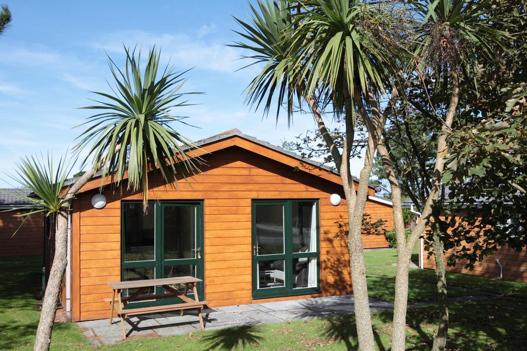Atlantic Bays Holiday Park Saint Ervan ภายนอก รูปภาพ