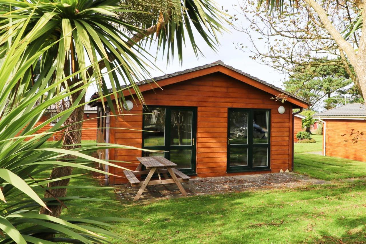 Atlantic Bays Holiday Park Saint Ervan ภายนอก รูปภาพ
